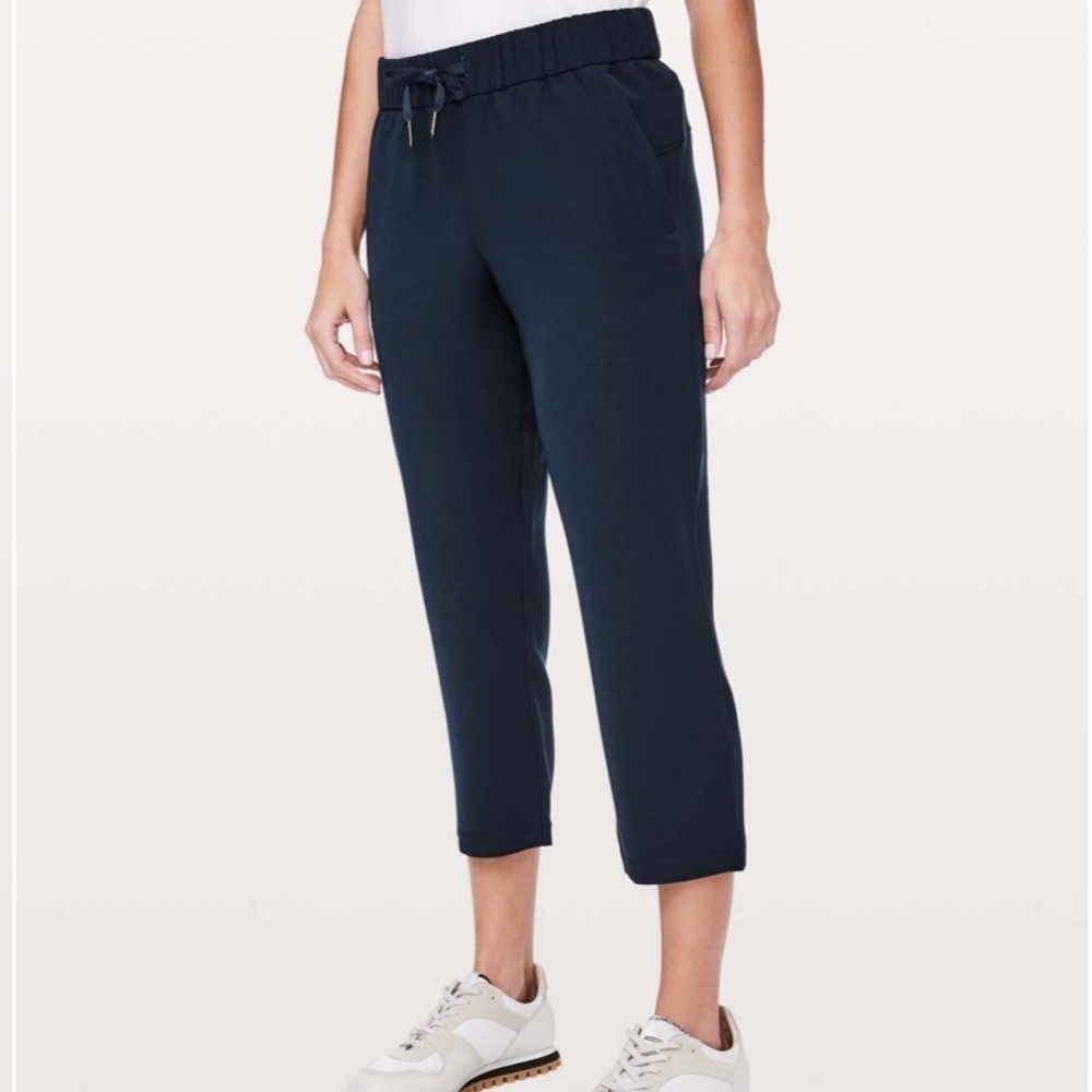 Lululemon On The Fly Crop True Navy